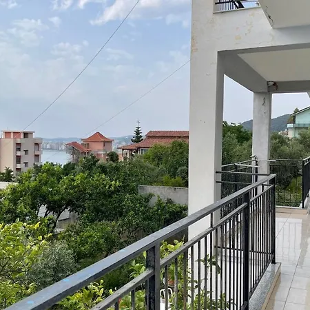 Azure Apartments By Kondo Stays Vlore Exterior photo